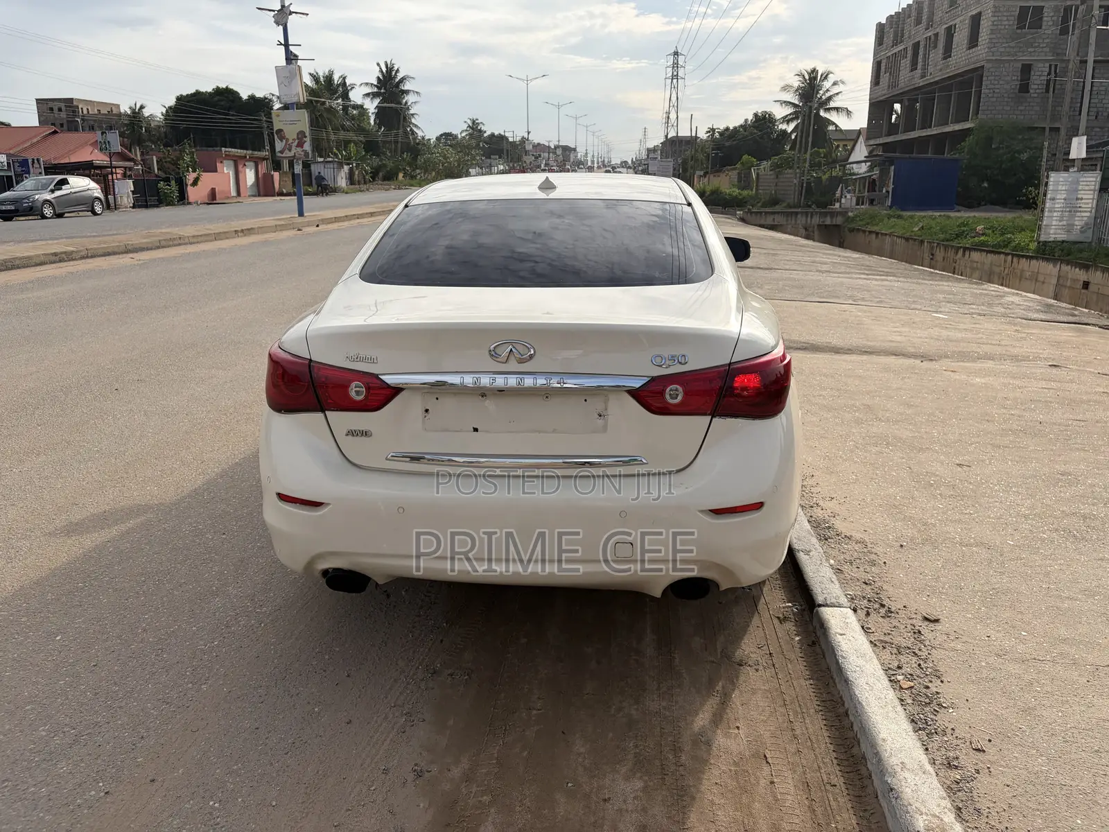 Infiniti Q50 2015 Off white