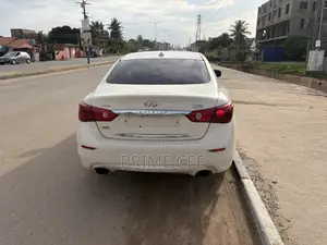 Infiniti Q50 2015 Off white
