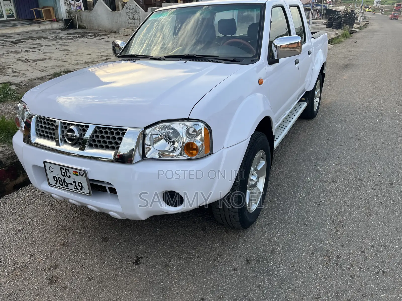 Nissan Hardbody 2019 White