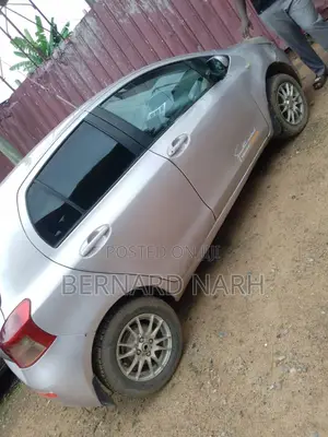 Toyota Vitz 2010 Silver
