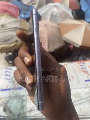 Apple iPhone 11 64 GB Purple