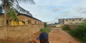4bdrm Apartment in 4-Bedroom, Pentecost for sale