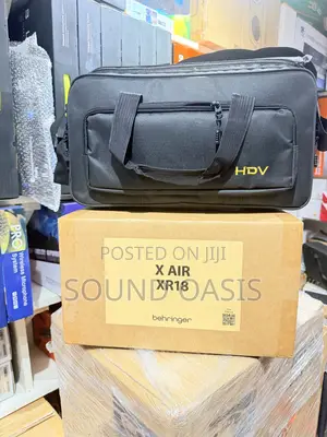 Behringer X Air Xr18 Digital Mixer Plus Bag