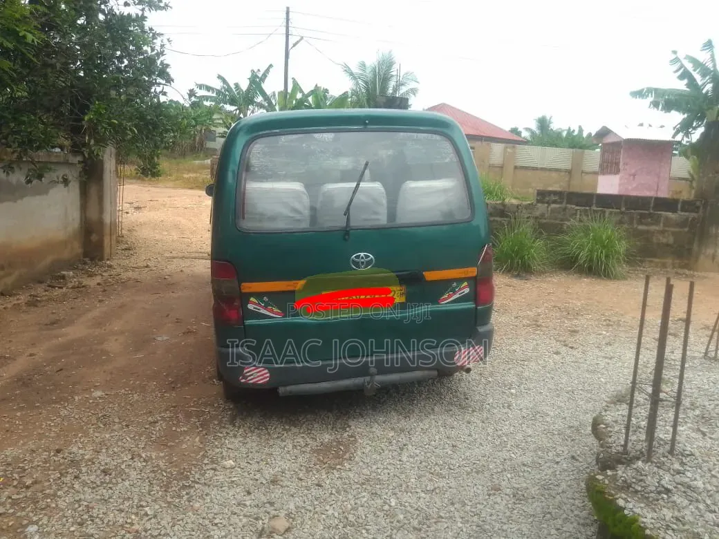 Toyota HiAce 2008 Green