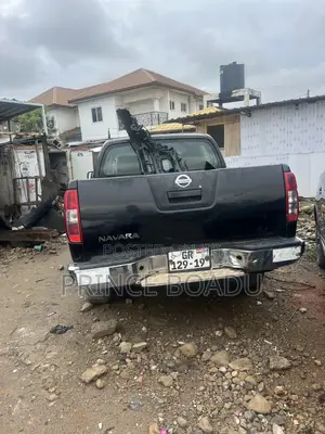 Nissan Navara 2014 Black