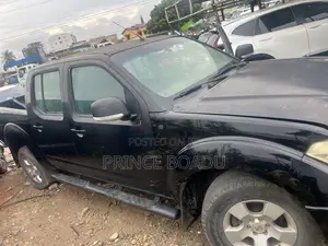 Nissan Navara 2014 Black