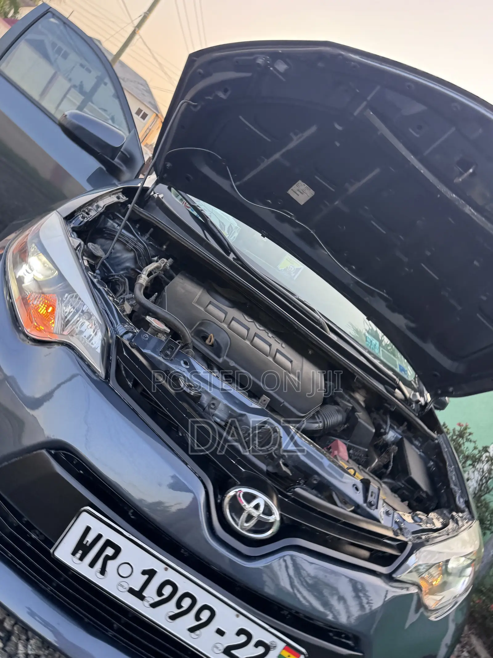 Toyota Corolla LE 4dr Sedan (1.8L 4cyl CVT) 2015 Gray