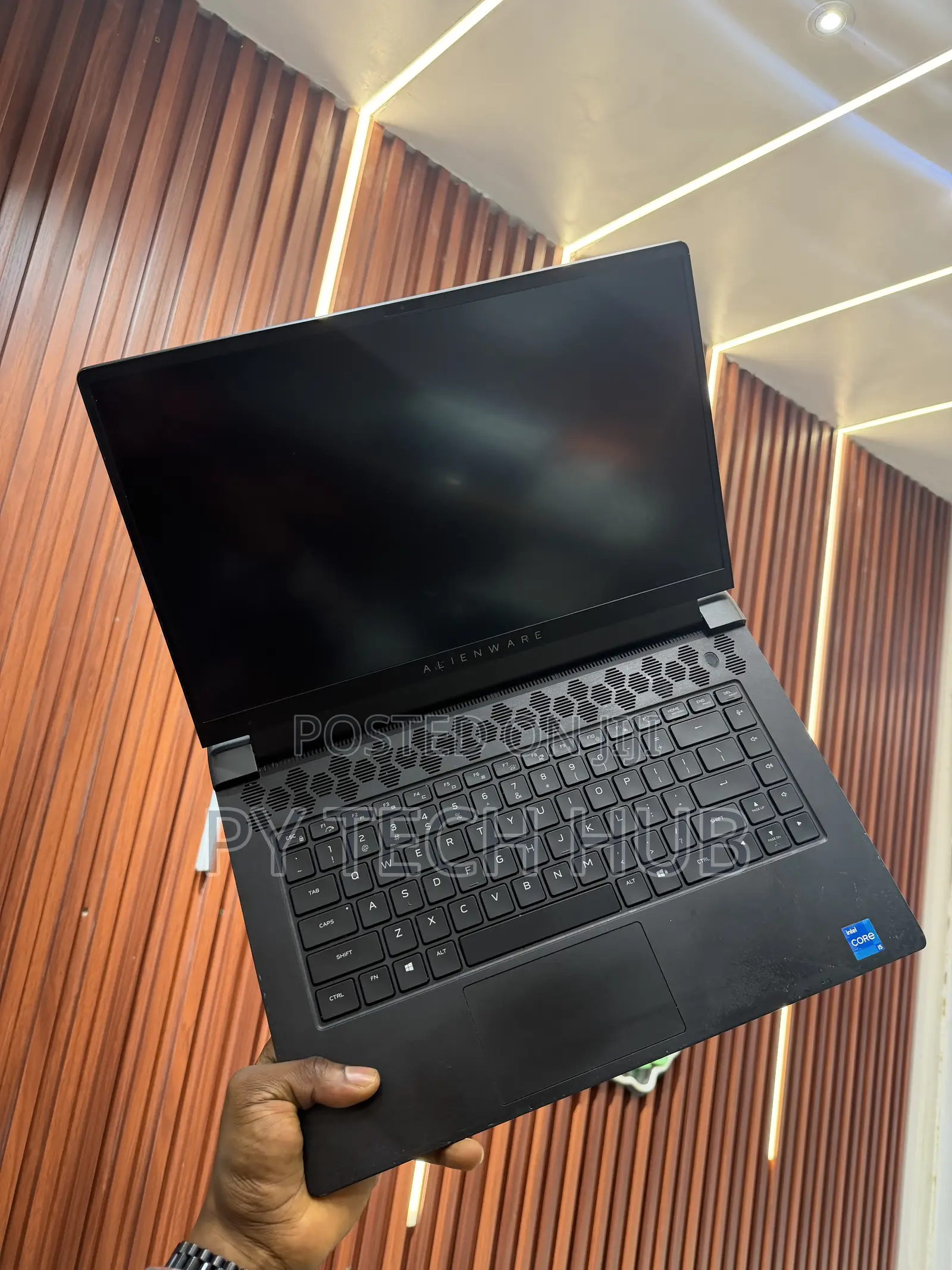 Laptop Alienware 17 R5 16GB Intel Core i5 SSD 512GB
