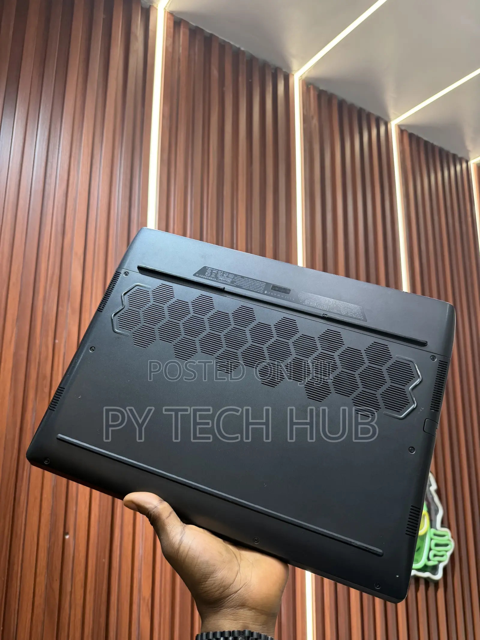 Laptop Alienware 17 R5 16GB Intel Core i5 SSD 512GB