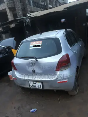 Toyota Vitz 1.0 FWD 3dr 2009 Silver