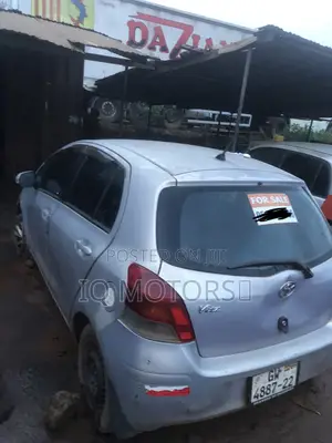 Toyota Vitz 1.0 FWD 3dr 2009 Silver