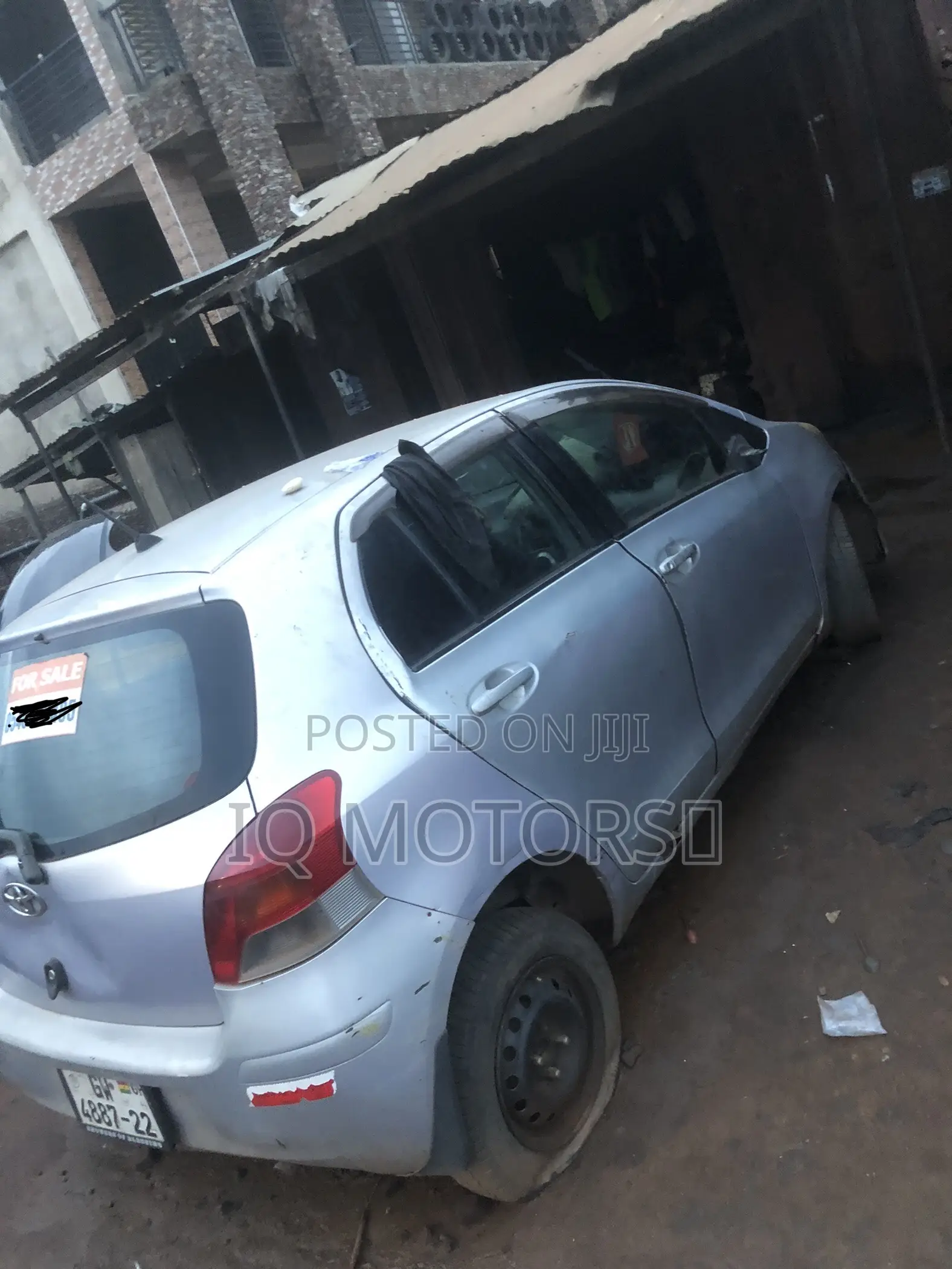 Toyota Vitz 1.0 FWD 3dr 2009 Silver