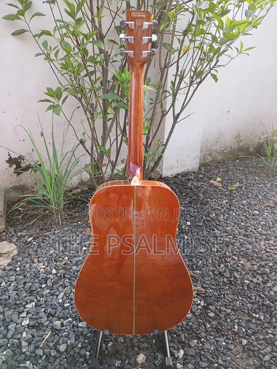 Obong Acoustic Guitars Est.1975