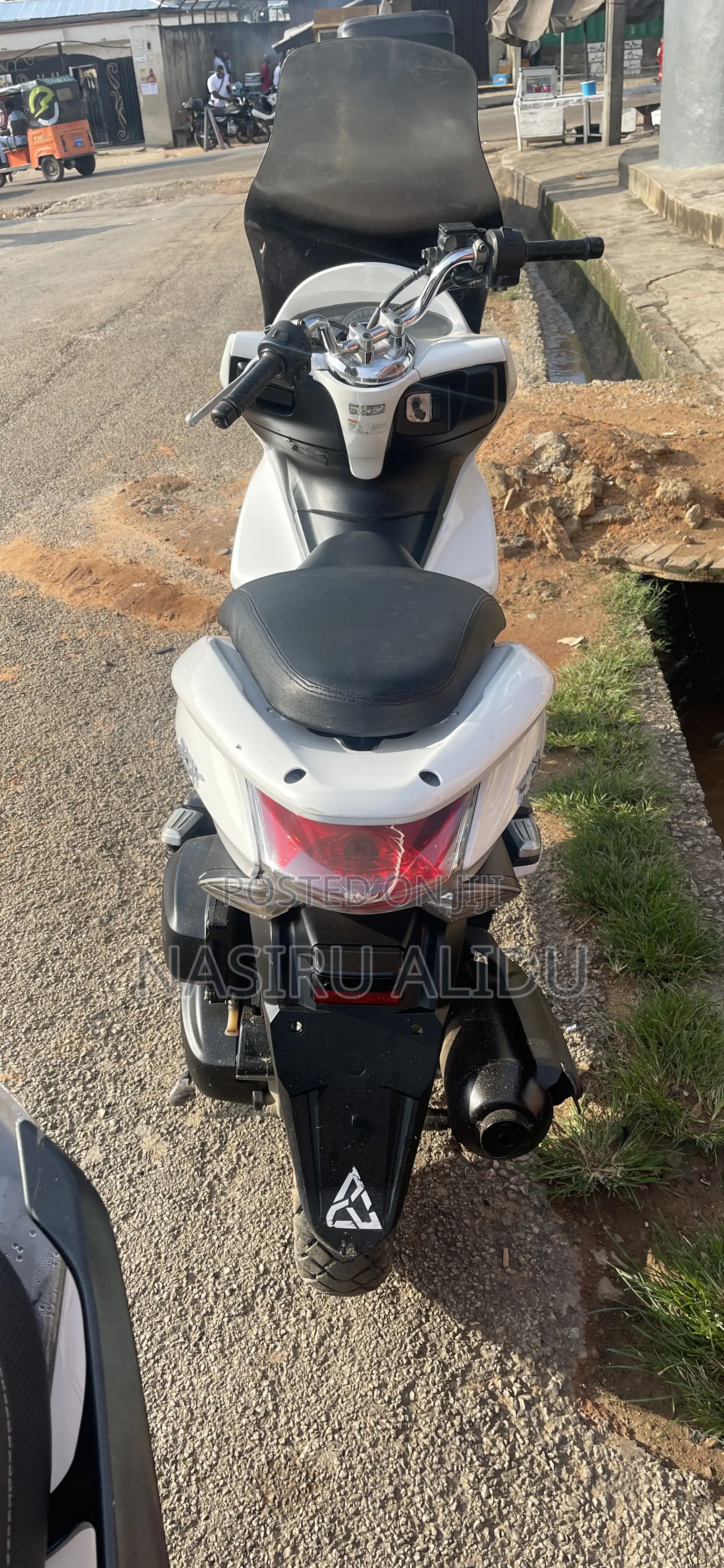 Honda 2022 White
