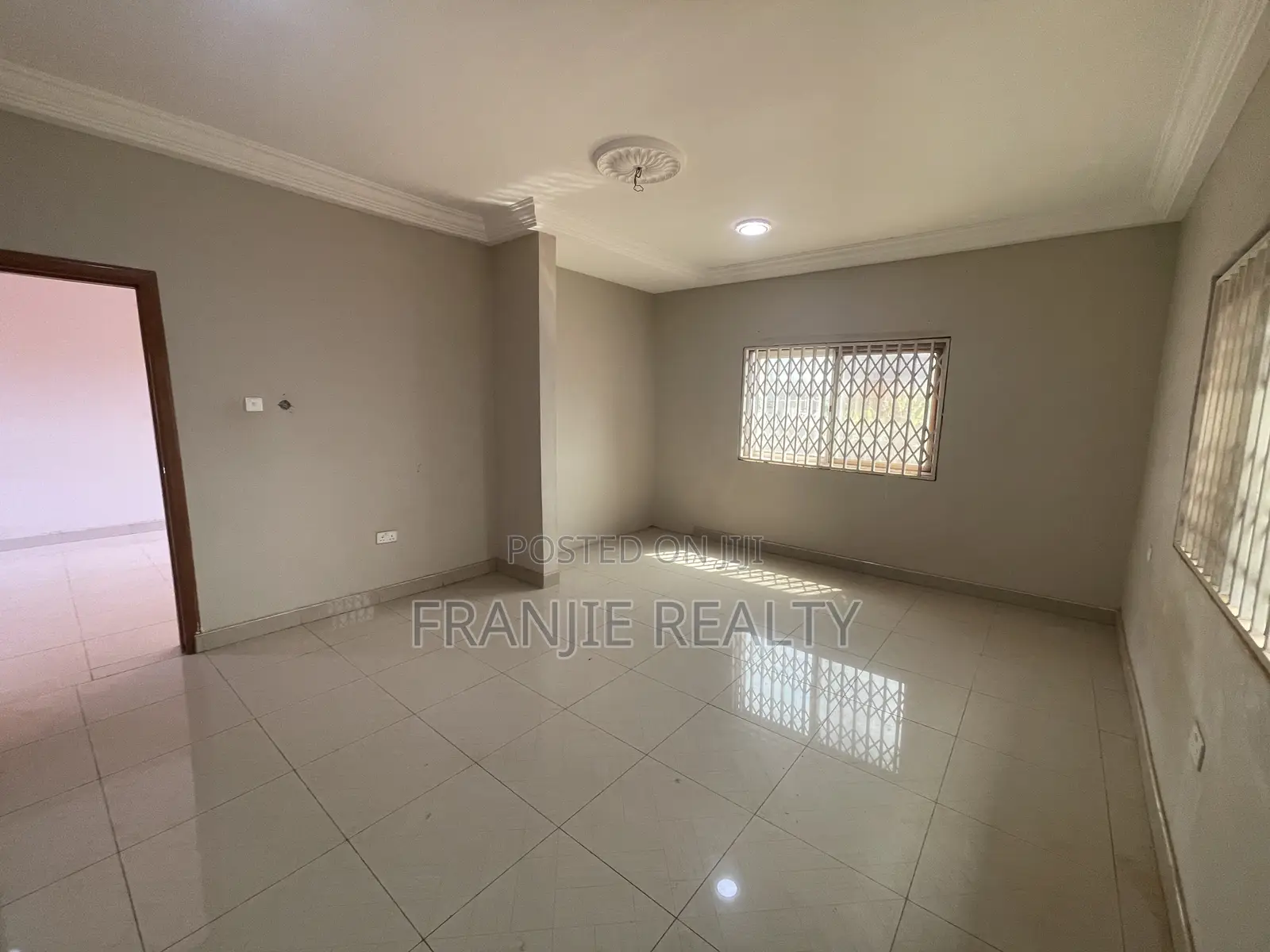 1bdrm Apartment in Franjie Realty, West Hills Mall Area for rent