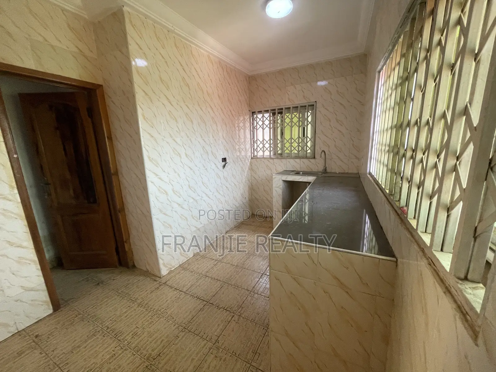 1bdrm Apartment in Franjie Realty, West Hills Mall Area for rent