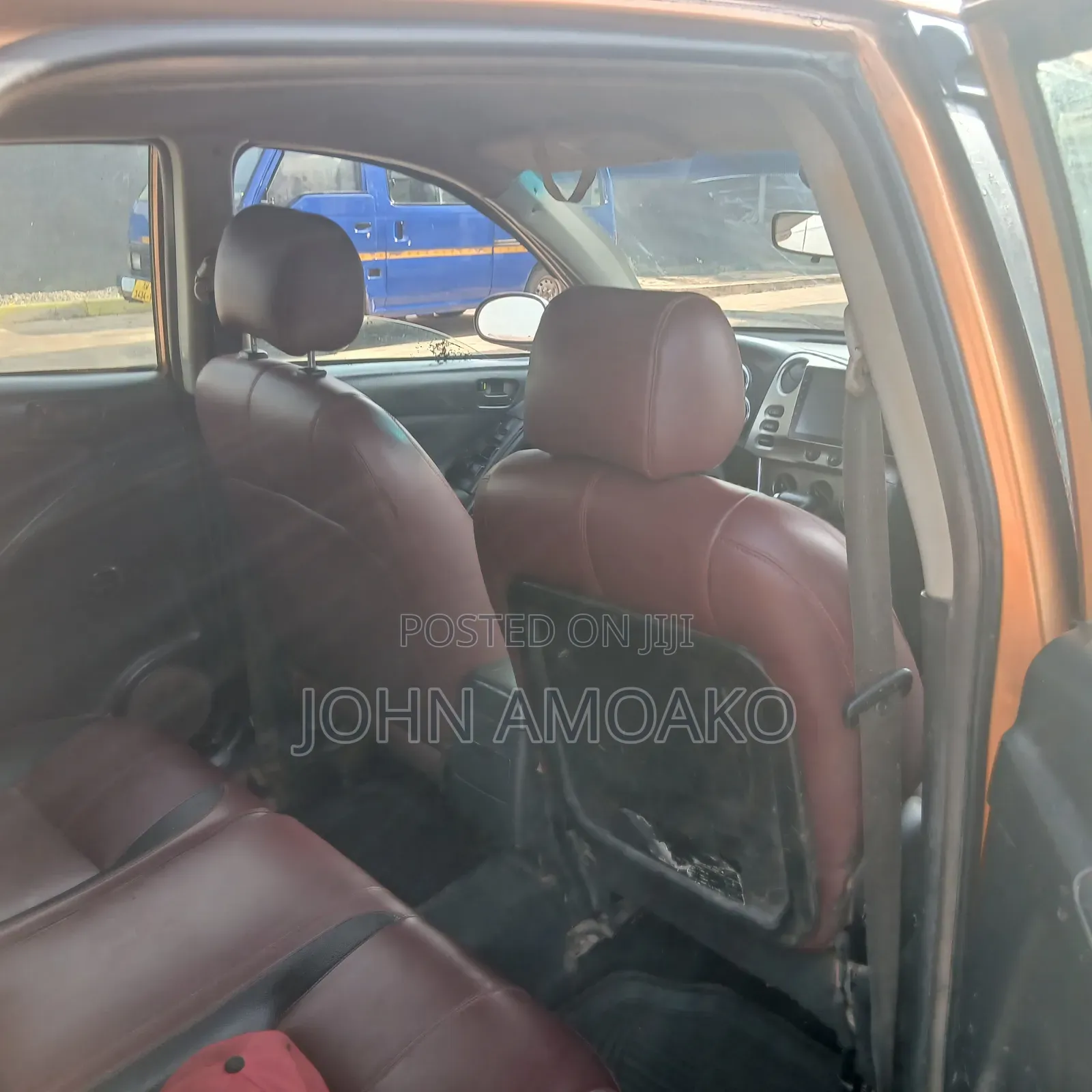 Pontiac Vibe 2007 Orange