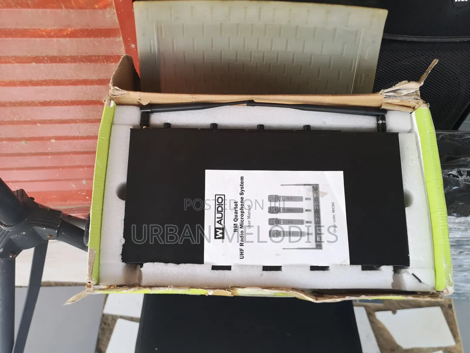 W Audio Rm Quartet Uhf Radio Microphone System