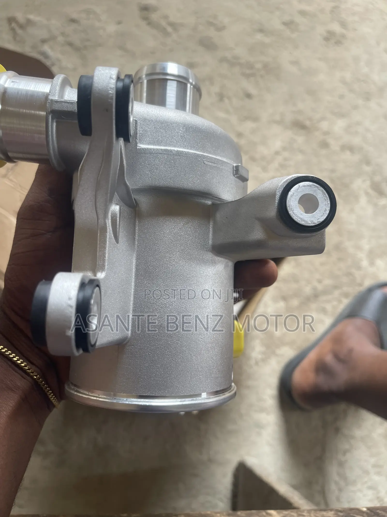 W205 Water Pump