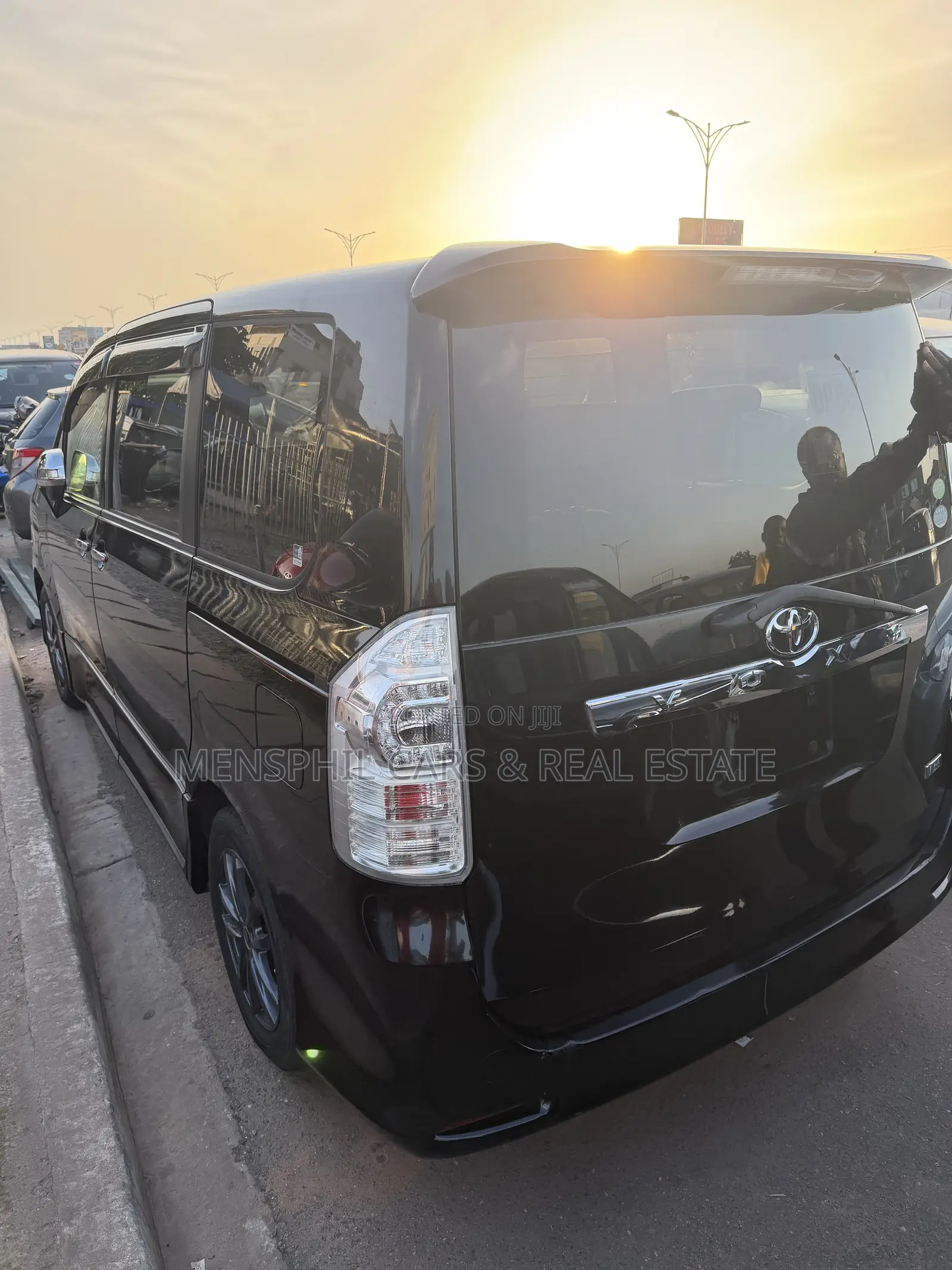 Toyota Voxy 2013 Black