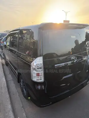 Toyota Voxy 2013 Black