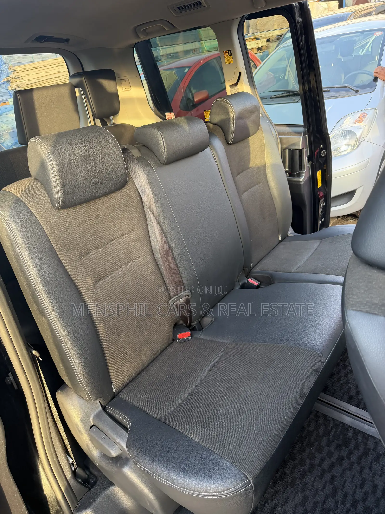 Toyota Voxy 2013 Black