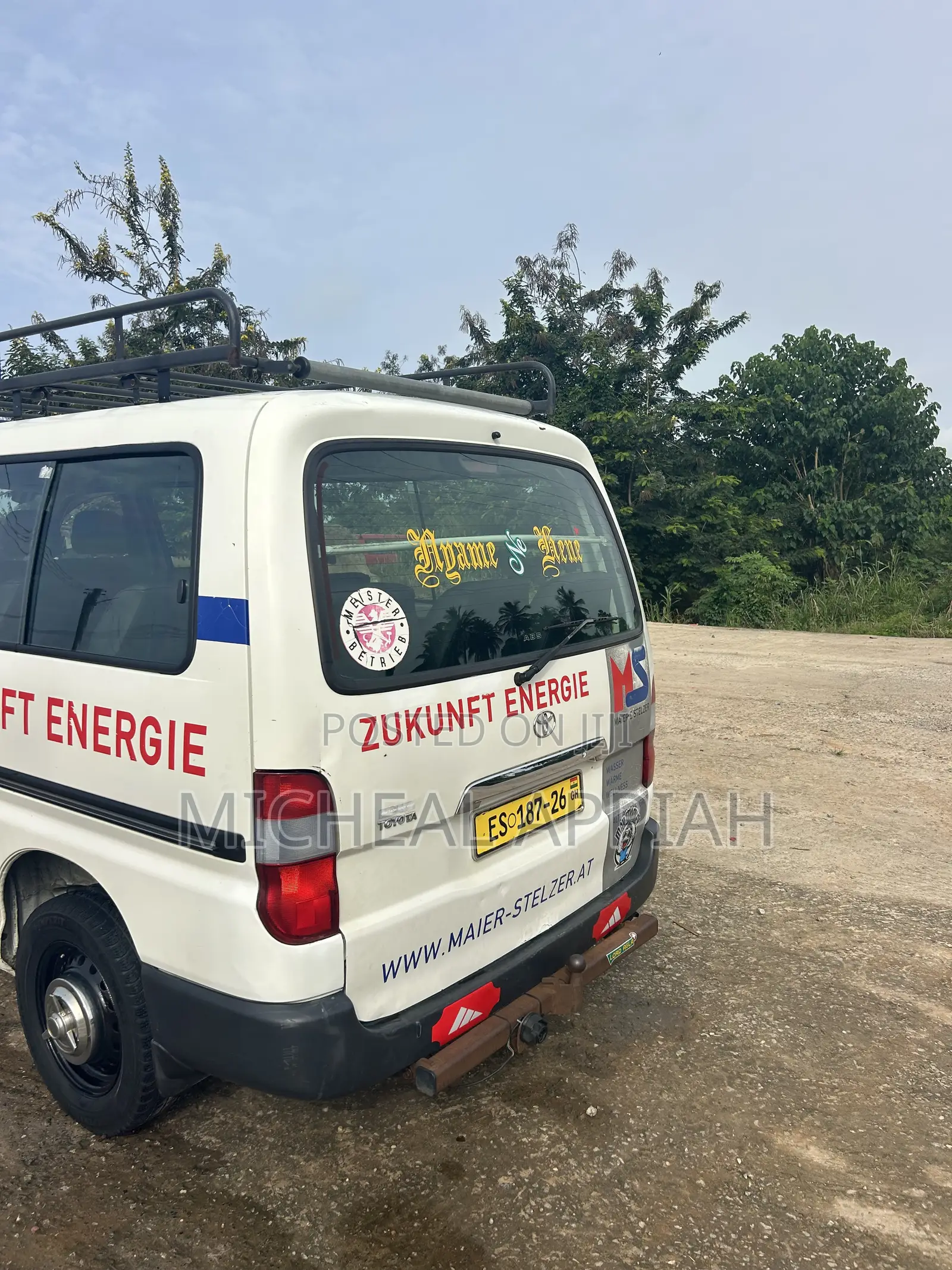 Toyota HiAce 2010 White