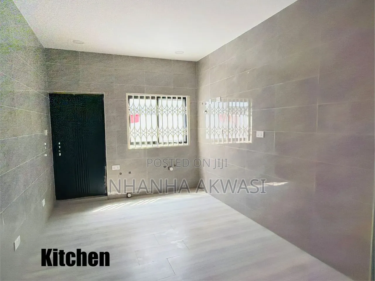 3bdrm House in 3Bedrooms House, Sakumono for sale