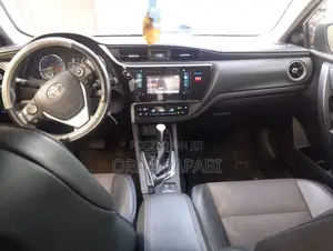 Toyota Corolla 2019 White