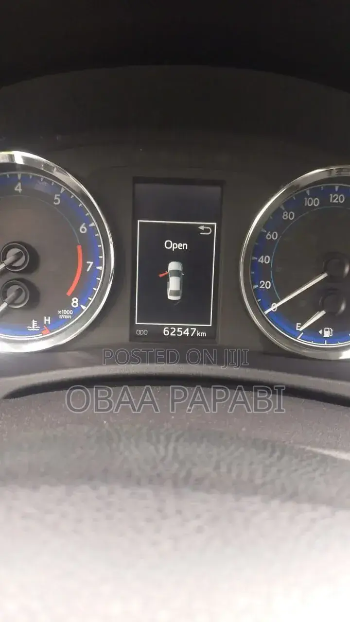 Toyota Corolla 2019 White
