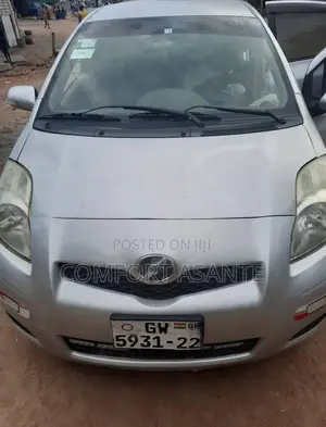 Toyota Vitz 1.3 AWD 3dr 2010 Silver