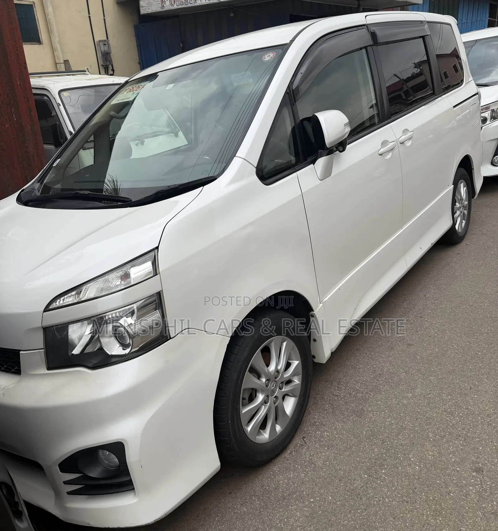 Toyota Voxy 2011 White
