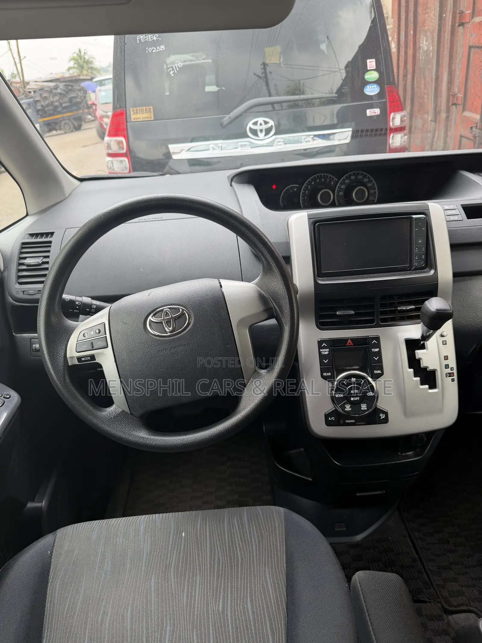 Toyota Voxy 2011 White