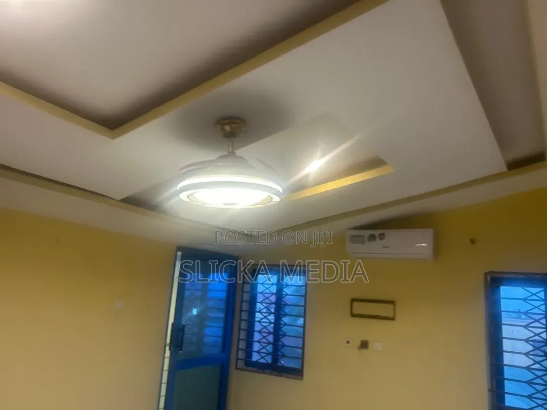 7bdrm Apartment in Slicka Media, Pokuase for sale