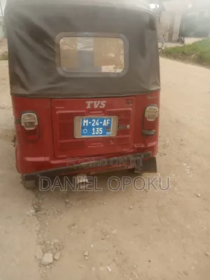 TVS HLX 125 2024 Red