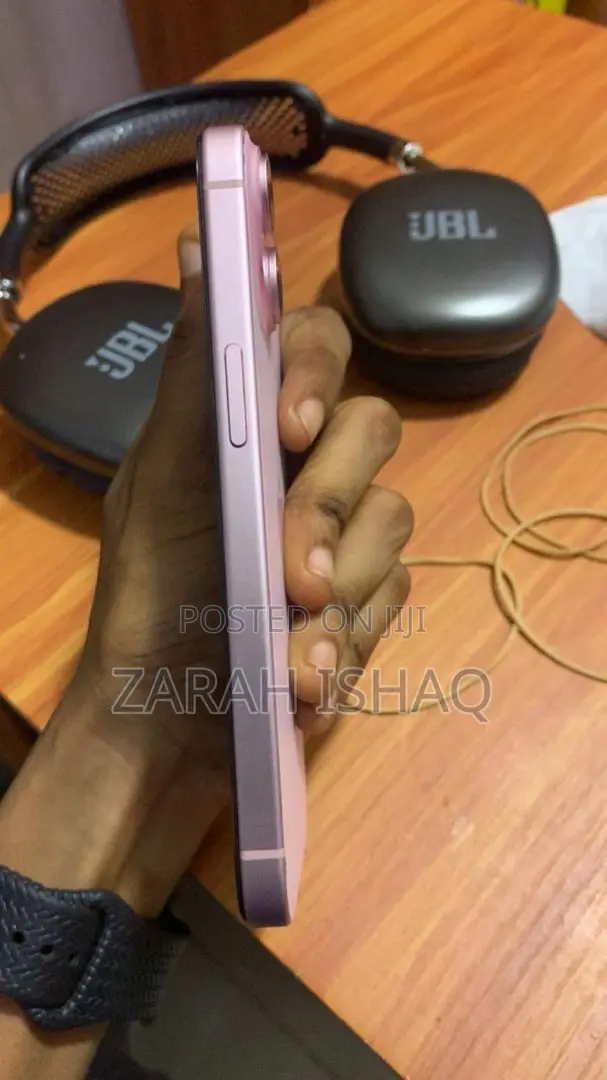 Apple iPhone 15 128 GB Pink