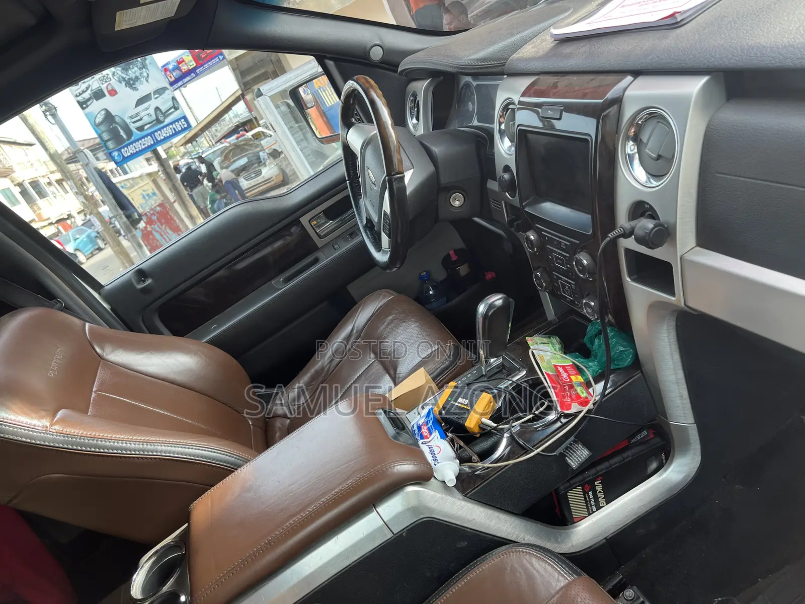Ford F-150 Platinum 4dr SuperCrew 4WD 5.5 ft. SB (5.0L 8cyl 6A) 2014