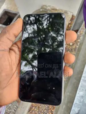 Apple iPhone X 64 GB White