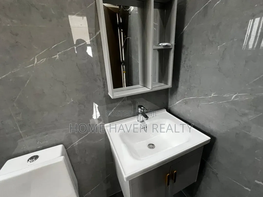 4bdrm House in Ashaley Botwe, Little Roses Area for sale