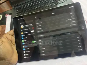 Apple iPad 10.2 (2021) 64 GB White