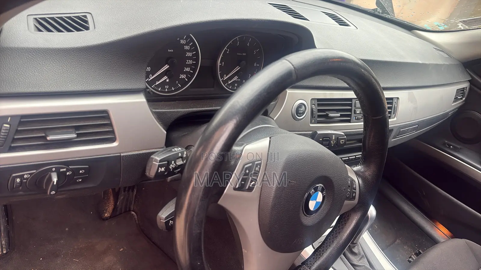 BMW 318i 2010 Gray