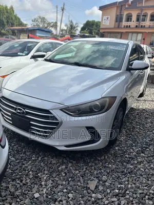 Hyundai Elantra SE 2018 White
