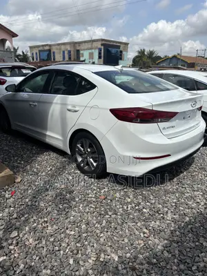 Hyundai Elantra SE 2018 White