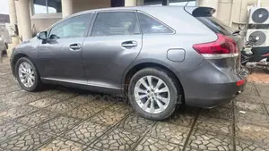 Toyota Venza LE AWD 2013 Gray