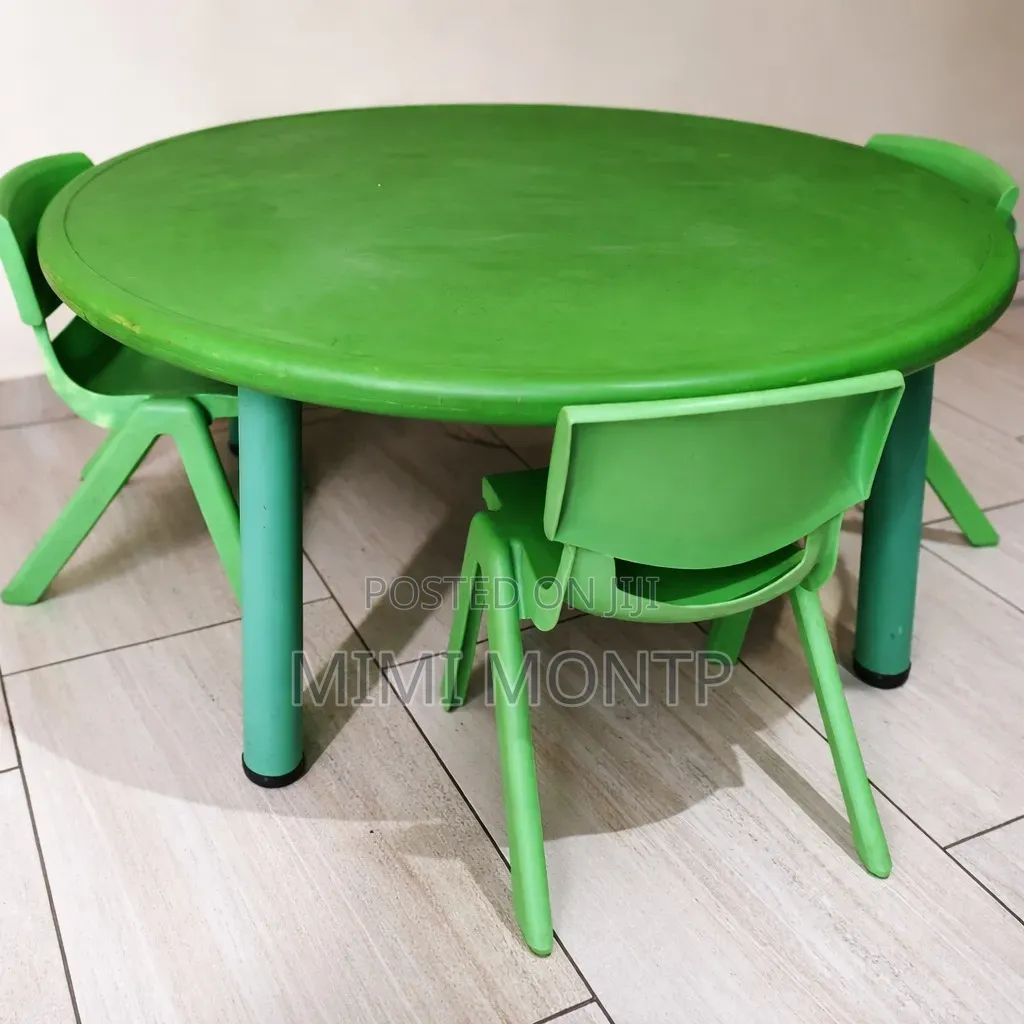 Kids Table and Chairs