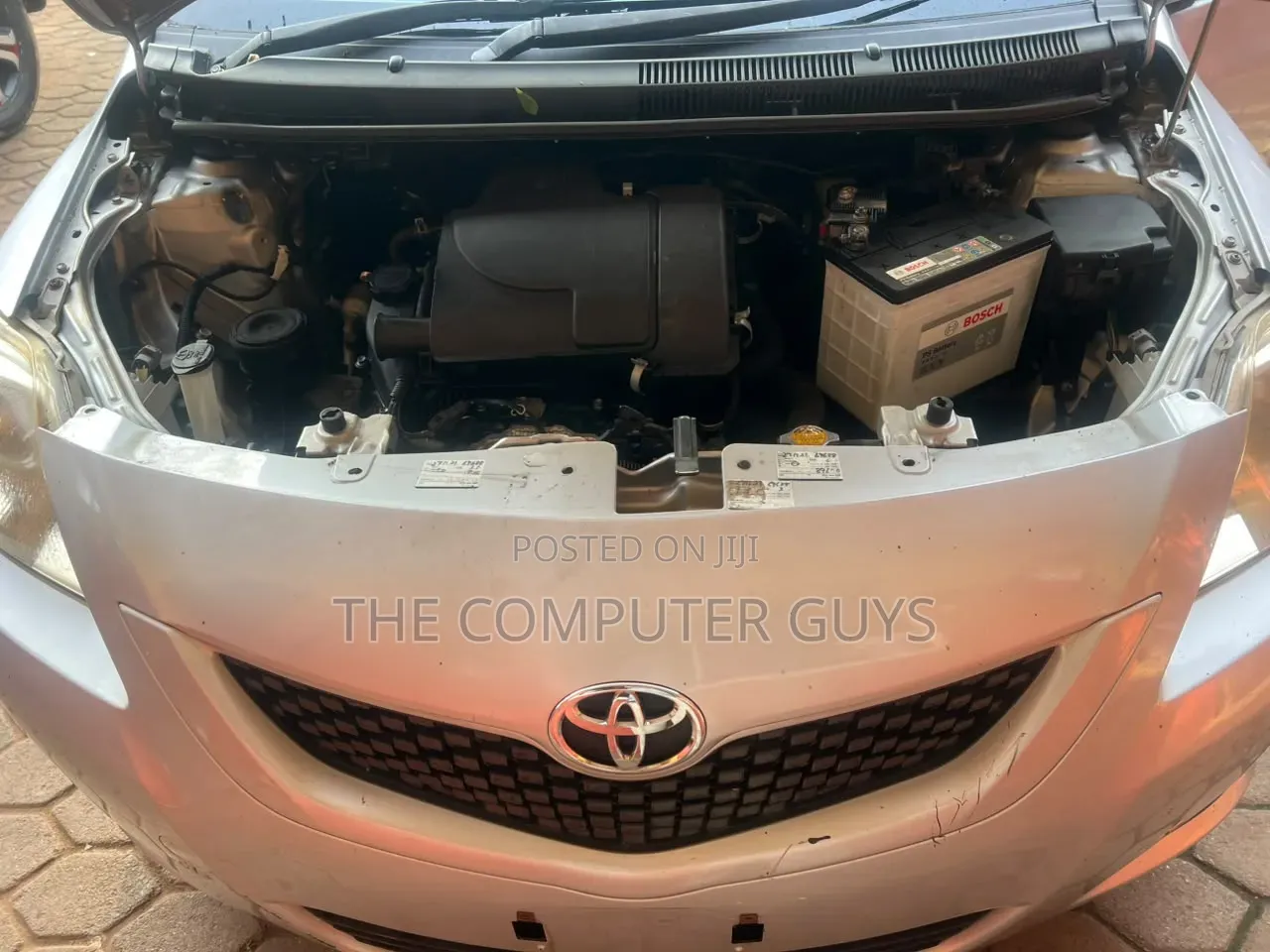 Toyota Belta 2010 Silver