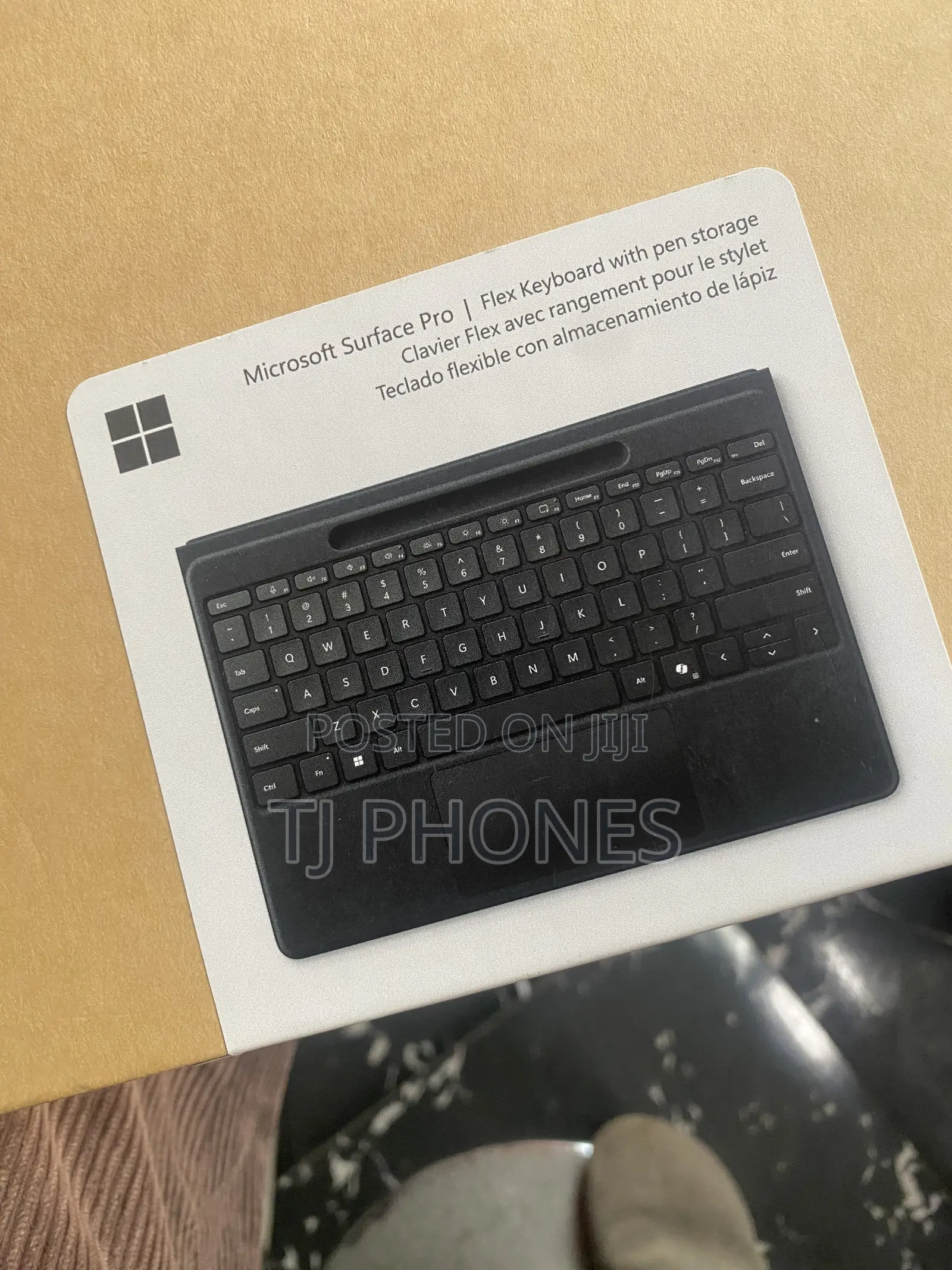 Microsoft Surface Pro | Flex Keyboard With Pen Storage
