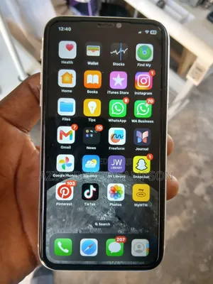 Apple iPhone XR 128 GB White