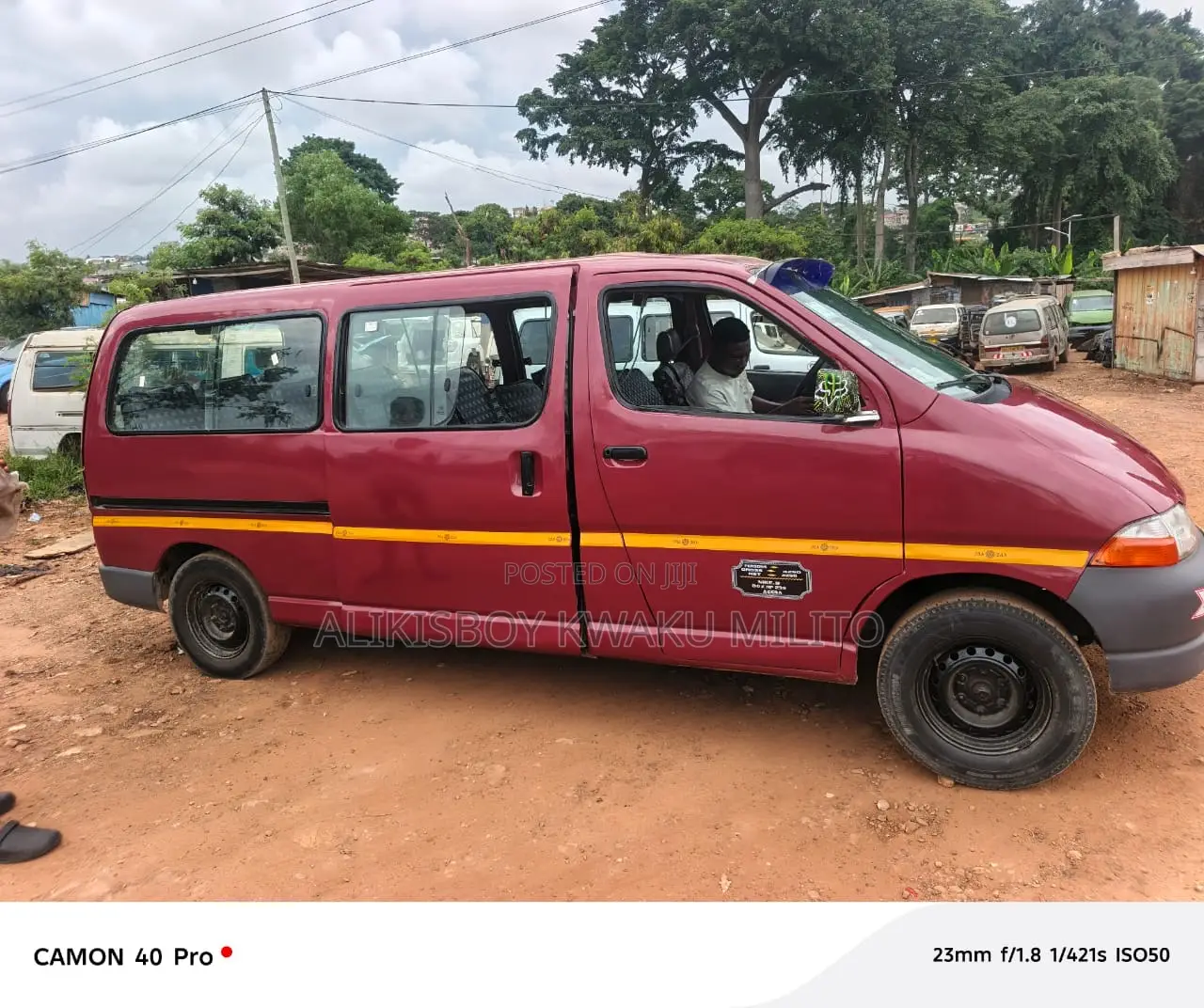 Toyota HiAce 2010 Red
