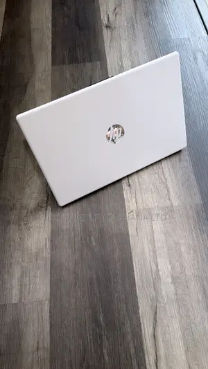 Laptop HP OmniBook 5 16" 16GB AMD Ryzen 5 SSD 512GB